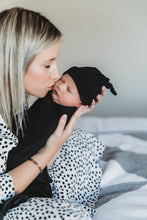 Load image into Gallery viewer, Swaddle Blanket &amp; Top Knot Beanie – Black
